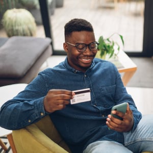 How to stay safe online when using international banking -14 Format
